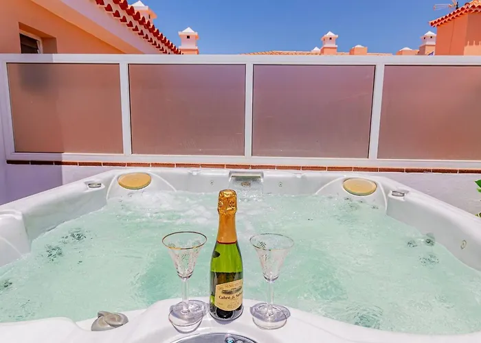 Penthouse With Jacuzzi By Dream Homes Tenerife * Puerto de Santiago